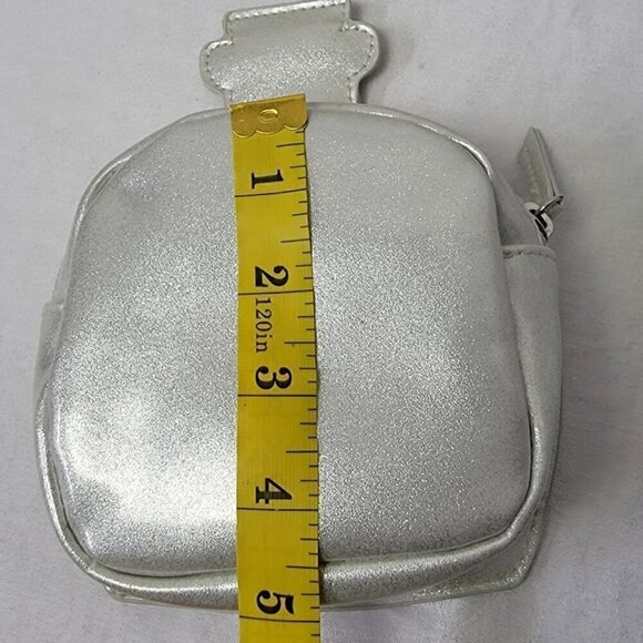 Faith Trust and Pixie Dust - Adorable Disney Cosmetic Case - Picture 9 of 10